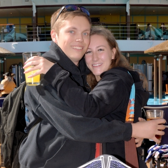 Fashion - Beauty - Confidence - Trust - Picture 7 of 10